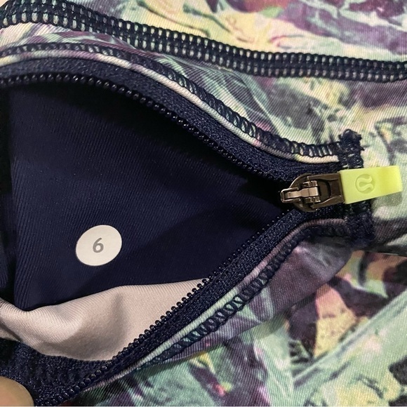 Lululemon  Capri multicolour size 6 - Picture 5 of 6